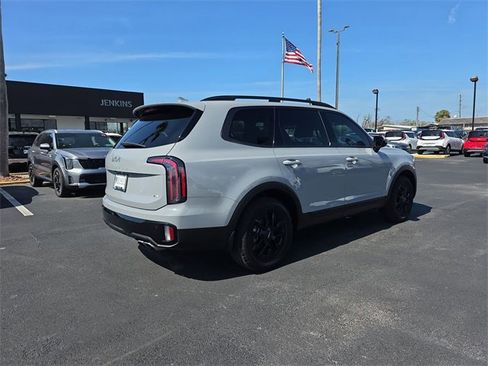 Certified 2024 Kia Telluride SX Prestige X-Pro image 5