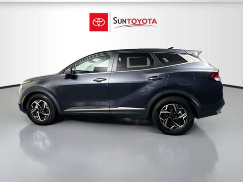 Used 2023 Kia Sportage LX FWD image 7