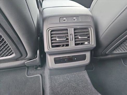 Used 2025 Audi SQ5 Premium Plus image 18