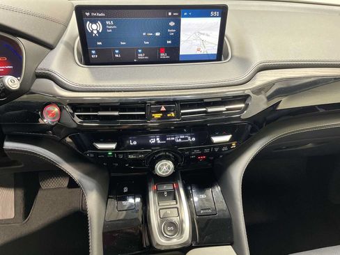 Used 2024 Acura MDX w/ Advance Package AWD/4WD image 16