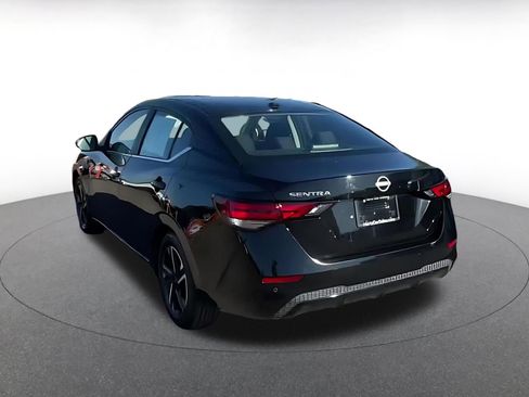 Used 2025 Nissan Sentra SV FWD image 11