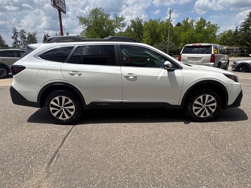 Used 2022 Subaru Outback Premium AWD/4WD image 5