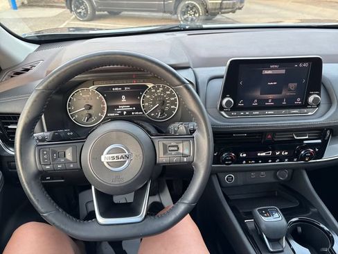 Used 2021 Nissan Rogue SV AWD/4WD image 10