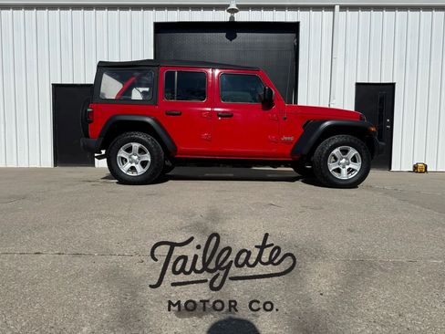 Used 2019 Jeep Wrangler Unlimited Sport S AWD/4WD image 1
