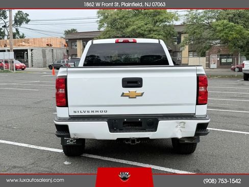 Used 2018 Chevrolet Silverado 1500 Custom w/ Custom Value Package AWD/4WD image 5