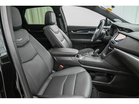 Certified 2025 Cadillac XT5 Premium Luxury FWD image 18