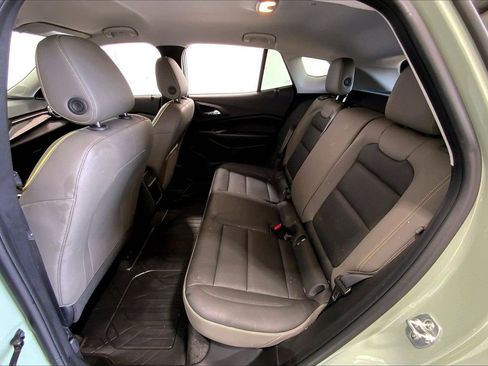 Used 2024 Chevrolet Trax ACTIV w/ Driver Confidence Package FWD image 19