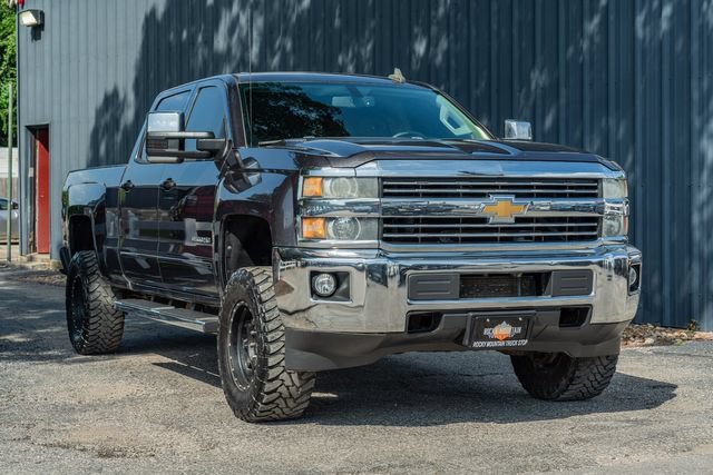 Used 2016 Chevrolet Silverado 2500 LT w/ LT Convenience Package AWD/4WD image 8