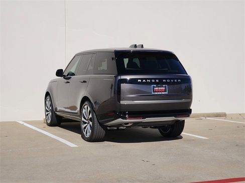 New 2026 Land Rover Range Rover SE image 3