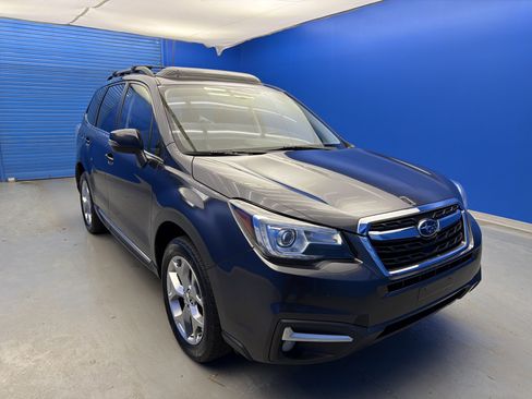 Used 2018 Subaru Forester 2.5i Touring image 2