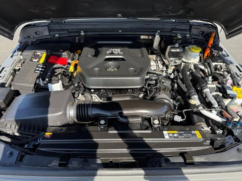 Used 2022 Jeep Wrangler Unlimited Rubicon 4xe w/ Cold Weather Group image 20