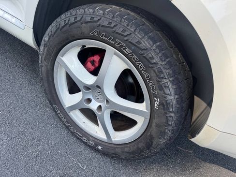 Used 2005 Porsche Cayenne Turbo image 6