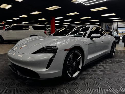 Used 2022 Porsche Taycan 4S image 6