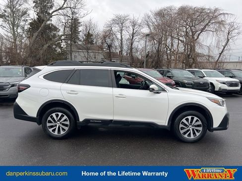Used 2022 Subaru Outback Premium image 7