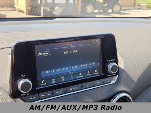 Used 2025 Nissan Sentra S image 8