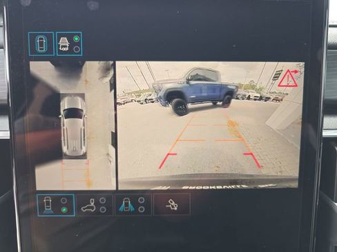 Certified 2025 GMC Acadia Elevation FWD image 20