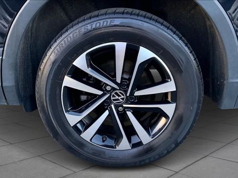Used 2023 Volkswagen Tiguan S image 10