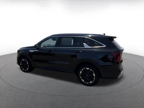 Used 2024 Kia Sorento S FWD image 10
