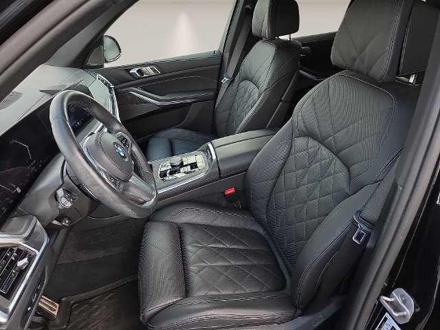 Used 2026 BMW X5 xDrive40i w/ M Sport Package AWD/4WD image 17