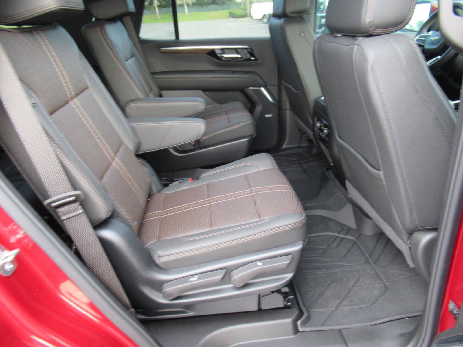 New 2026 Chevrolet Tahoe High Country w/ Sun And Tow Package AWD/4WD image 31