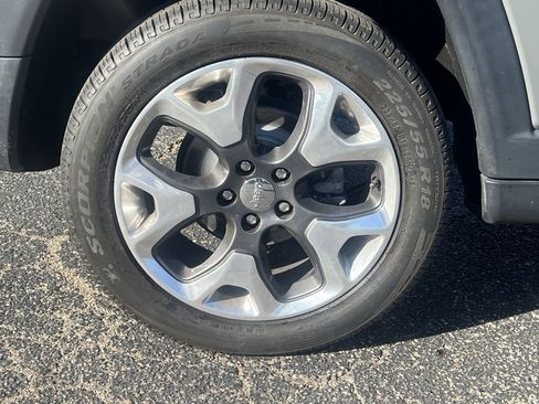 Used 2020 Jeep Compass Limited image 14