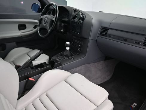 Used 1995 BMW M3 Coupe RWD image 11