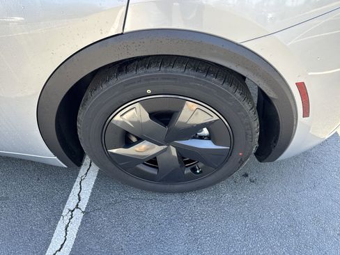 New 2024 Toyota Prius LE image 12