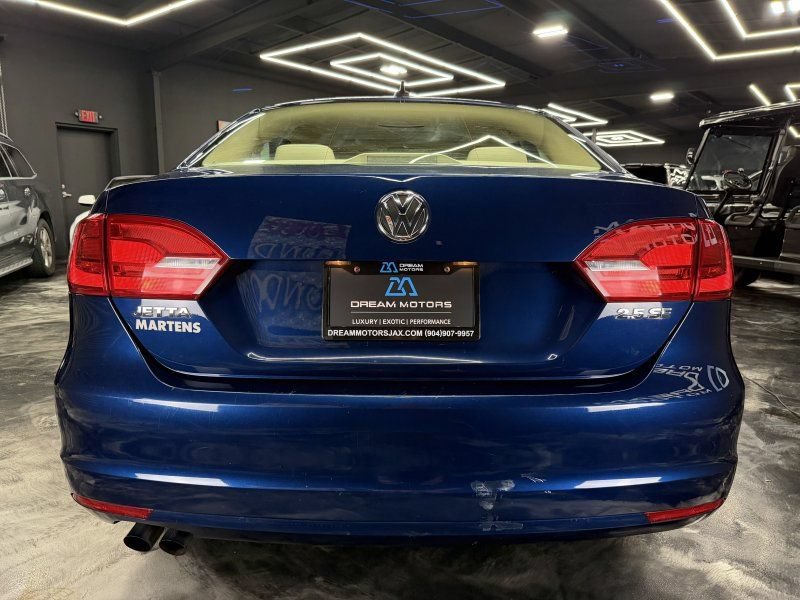Used 2012 Volkswagen Jetta SE FWD image 6