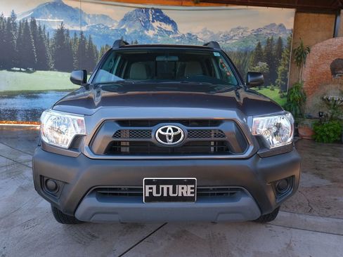 Used 2013 Toyota Tacoma 2WD Double Cab w/ Convenience Pkg image 2