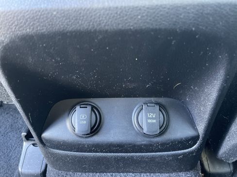 Used 2017 Kia Sorento LX image 30