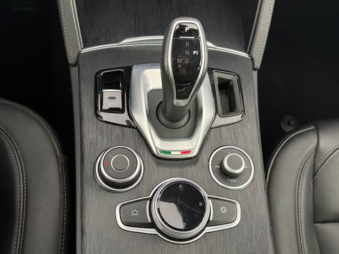 Used 2023 Alfa Romeo Stelvio Sprint RWD image 16