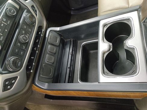 Used 2018 GMC Sierra 1500 SLT image 26