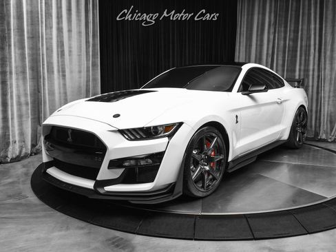 Used 2022 Ford Mustang Shelby GT500 w/ Carbon Fiber Track Pack RWD image 33