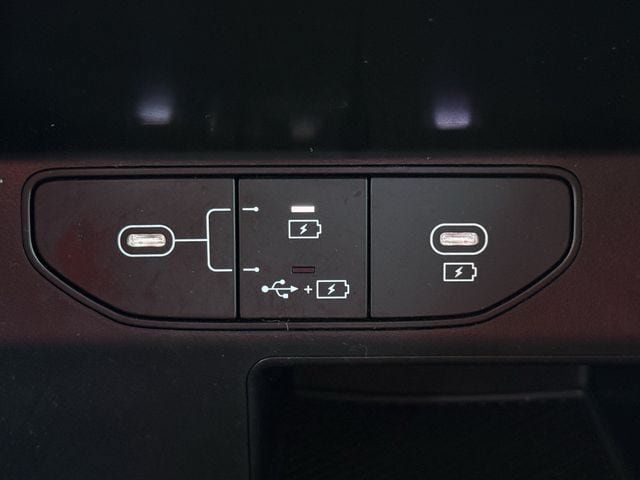 Used 2025 Kia Sorento LX FWD image 21
