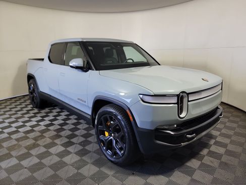 Used 2022 Rivian R1T Adventure AWD/4WD image 7