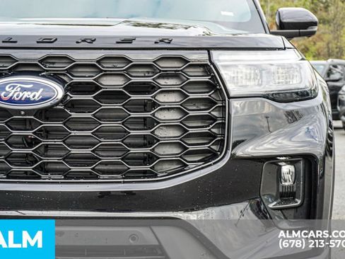Used 2025 Ford Explorer ST-Line AWD/4WD image 11