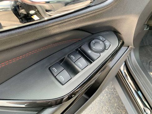 Certified 2024 Chevrolet Trax RS w/ Sunroof Package FWD image 22