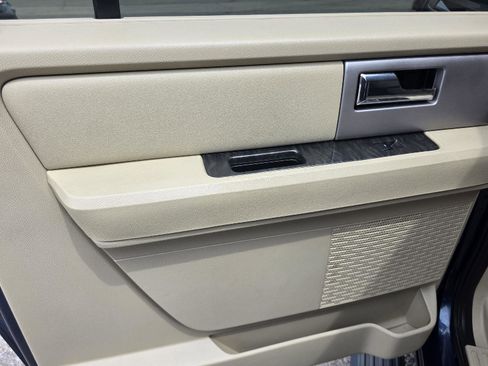 Used 2017 Ford Expedition EL Limited w/ Equipment Group 301A RWD image 39