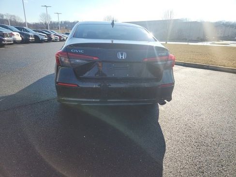 Used 2023 Honda Civic Sport image 4