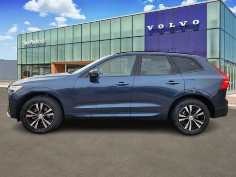 New 2025 Volvo XC60 B5 Core w/ Climate Package image 23
