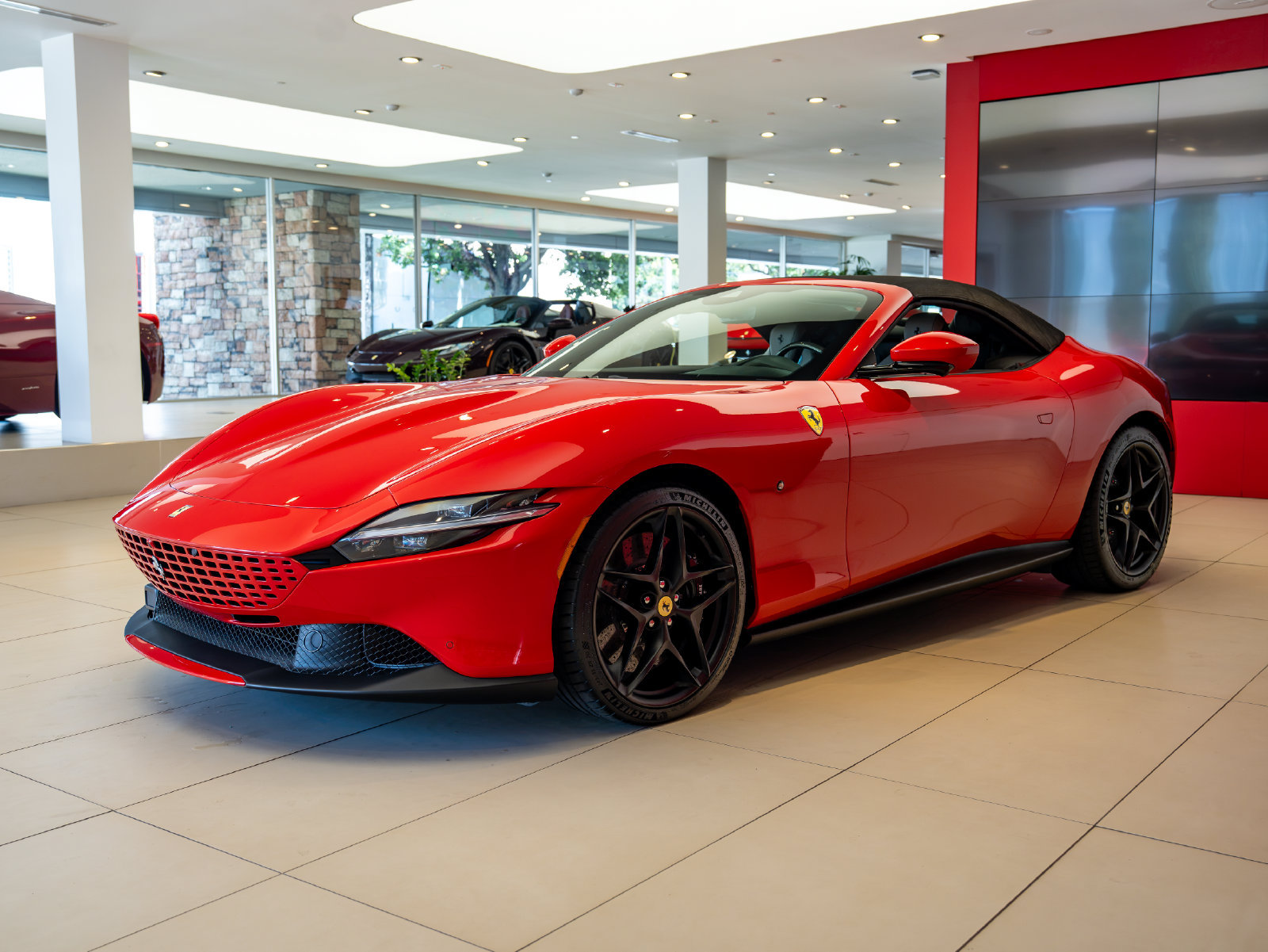 Certified 2026 Ferrari Roma Spider RWD image 33