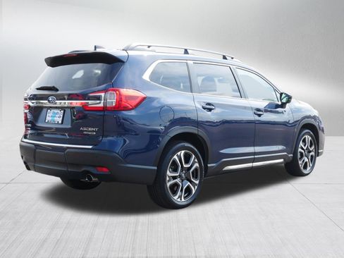 Used 2025 Subaru Ascent Limited w/ Popular Package #2 AWD/4WD image 7