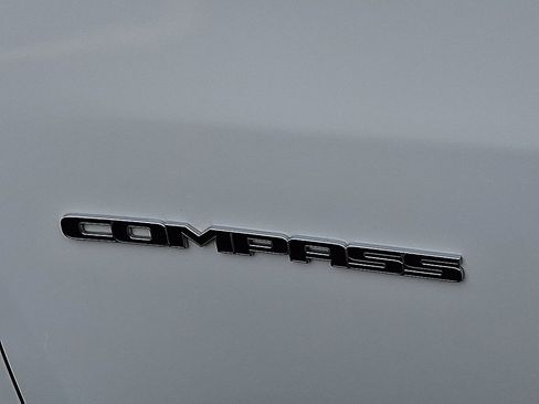 Used 2025 Jeep Compass Limited AWD/4WD image 19