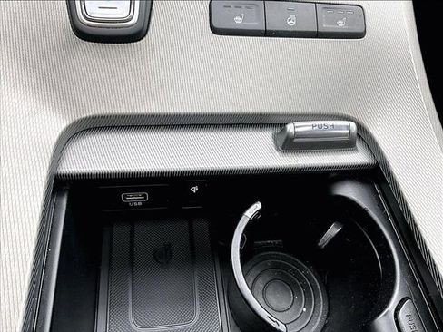 Used 2022 Hyundai Palisade SEL w/ Premium Package image 23