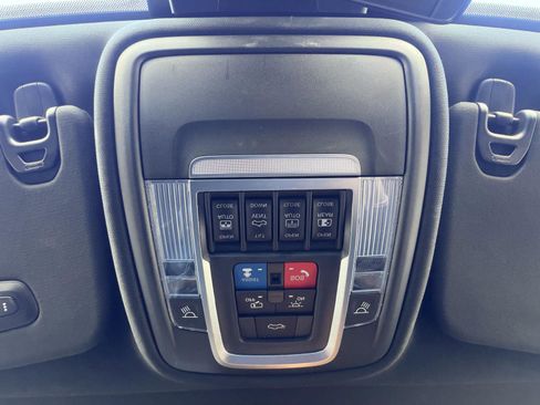 Used 2019 RAM 1500 Limited RWD image 36