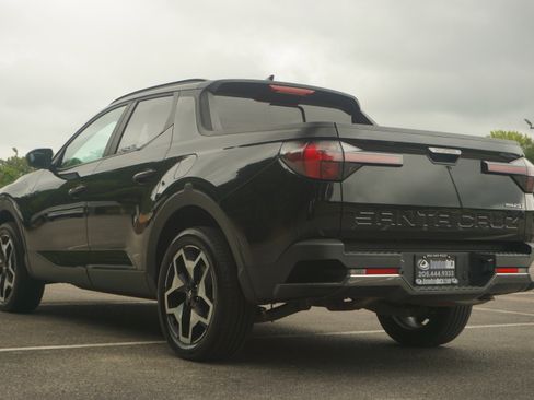 Used 2022 Hyundai Santa Cruz Limited image 7