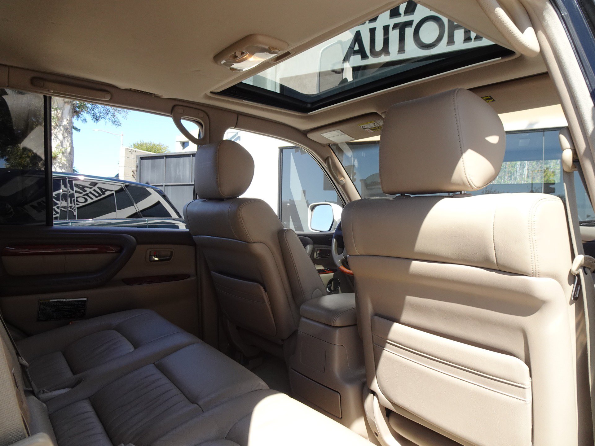 Used 2001 Lexus LX 470 4WD image 18
