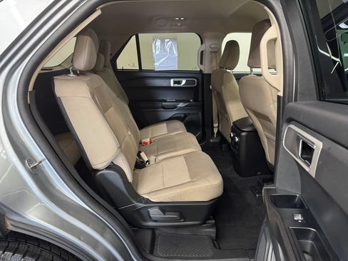 Used 2023 Ford Explorer 4WD image 28