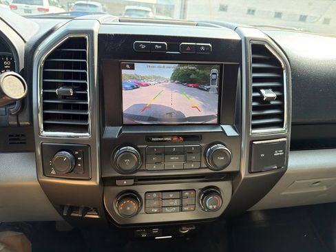 Used 2015 Ford F150 XLT w/ Equipment Group 302A Luxury AWD/4WD image 11