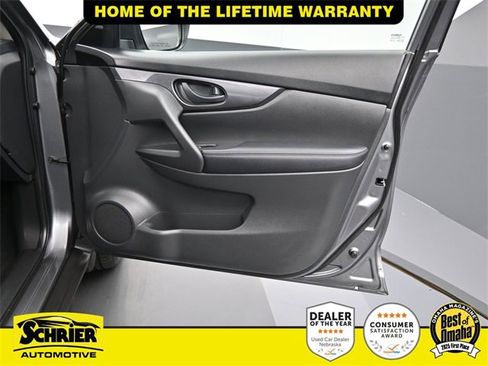 Used 2020 Nissan Rogue S image 36